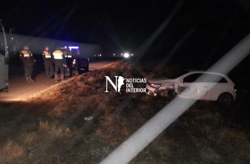 Un salteño que cruzaba Tucumán chocó contra una rastra cuyo conductor se dio a la fuga