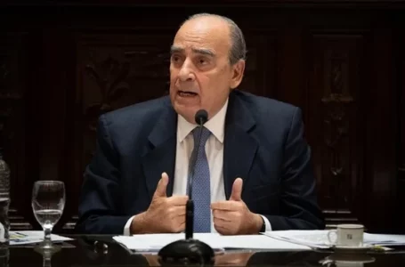 Francos defendió el equilibrio fiscal y anticipó veto y judicialización de leyes con aumento del gasto