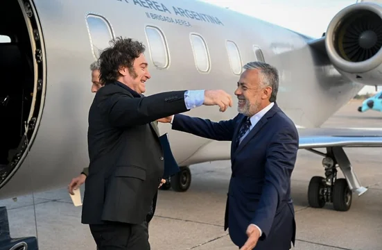 Milei acelera acuerdos con gobernadores aliados para blindar el Congreso y sostener sus vetos