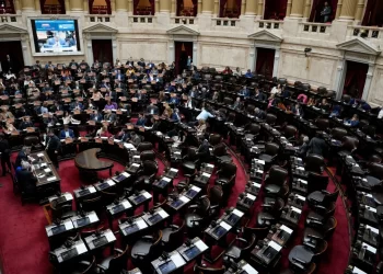 La oposición afila sus votos y el Gobierno enfrenta un escenario incierto para sostener el veto jubilatorio