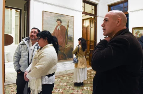 La Municipalidad inauguró la muestra “Memorias Visuales” para rescatar el patrimonio artístico de San Miguel de Tucumán