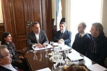 Comienza la firma de actas por la nueva recomposición salarial de estatales tucumanos