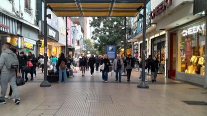 La FET advierte caída del consumo en Tucumán, pero descarta crisis generalizada en el comercio