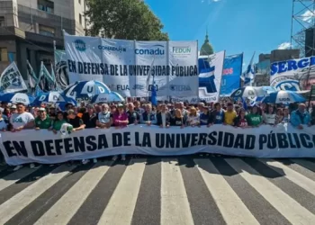 Paro universitario desde el lunes: se retrasa el inicio de clases en reclamo de salarios y presupuesto
