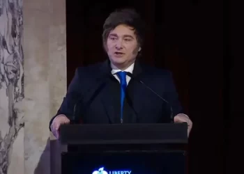 Milei volvió a elogiar la película Homo Argentum en un encuentro liberal en Buenos Aires