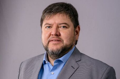 Carlos Ale: “El transporte es un derecho, no un negocio; basta de presiones empresariales”