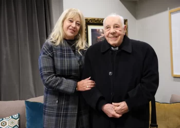 Chahla recibió al cardenal Villalba e informó que la Municipalidad acompañará la fiesta patronal de la Exaltación de la Santa Cruz