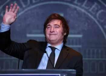 Milei viajó a Estados Unidos y desplegará una agenda política, empresarial y científica en Los Ángeles