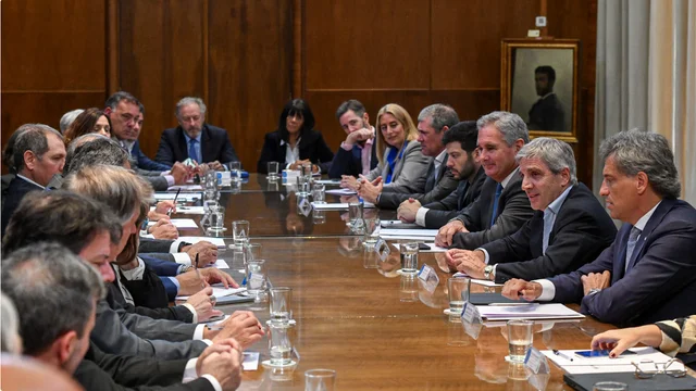 Caputo defiende el rumbo económico y advierte sobre “comunismo” en 2027 tras elección bonaerense