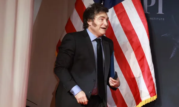 Milei: “Estados Unidos abre la posibilidad de un swap por US$20.000 millones”
