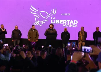 Milei prepara su desembarco en Gonnet para el búnker de LLA en Buenos Aires