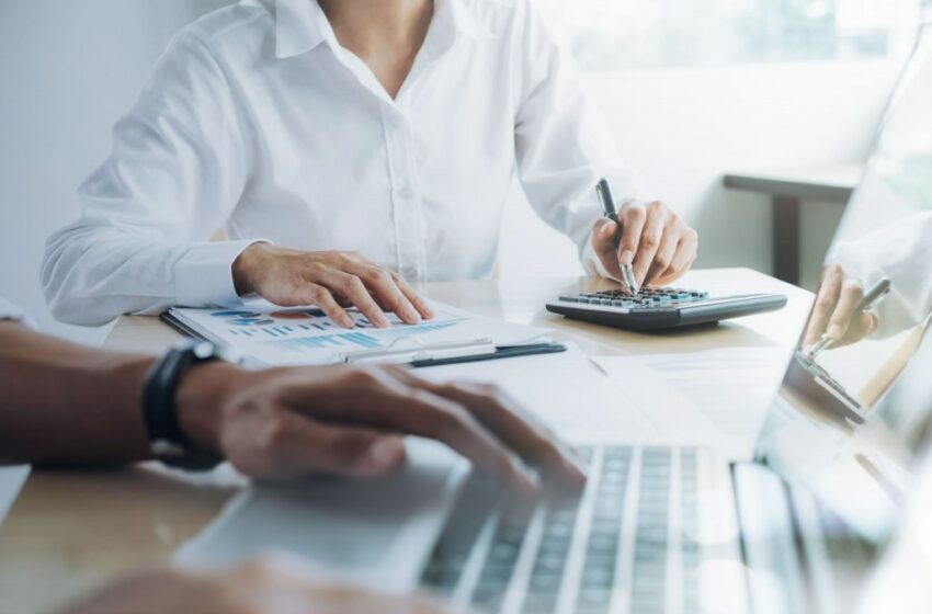 Eliminan la obligación de informar toda operación económica entre residentes y extranjeros