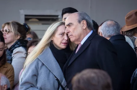 Tras el triunfo electoral, Francos gana tiempo en el Gabinete, pero suenan nombres para sucederlo