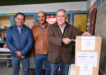 Jaldo votó en Trancas y destacó el valor democrático de la jornada electoral