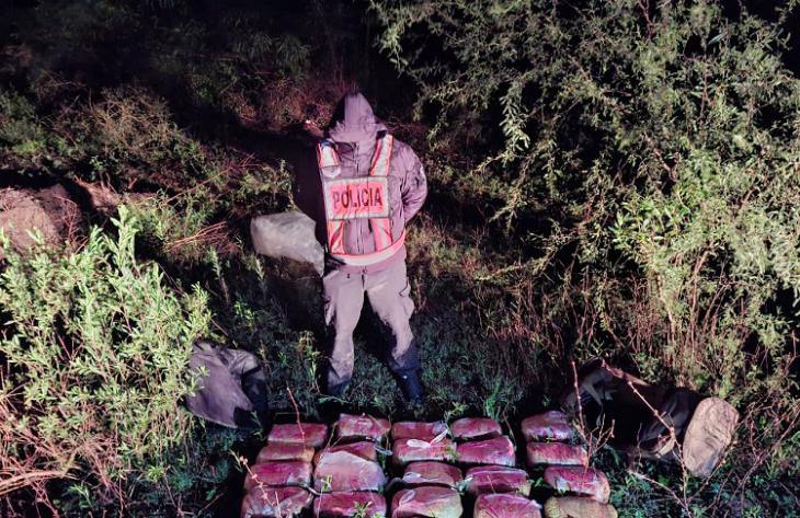Detienen a dos personas que traían 26 kilos de droga a Tucumán