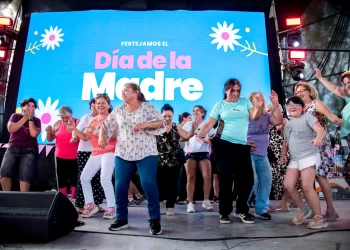 Las mamás tucumanas fueron agasajadas con una gran fiesta en el Palacio de los Deportes