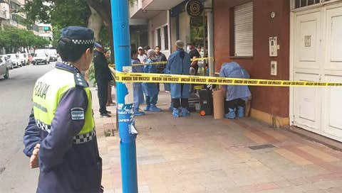  Un hombre fue atacado por una viuda negra en su casa de Santa Fe al 400 y permanece internado