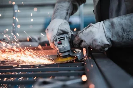 La metalúrgica sigue entre los sectores perdedores: cayó 4,6% en octubre