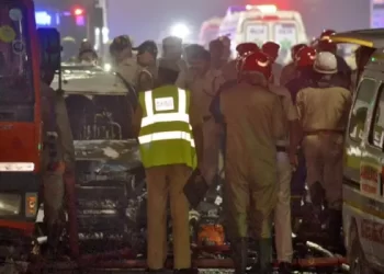 Explosión cerca del Fuerte Rojo deja al menos ocho muertos y pone a Nueva Delhi en alerta máxima