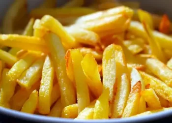 Un estudio de Harvard revela el impacto del consumo habitual de papas fritas en la salud