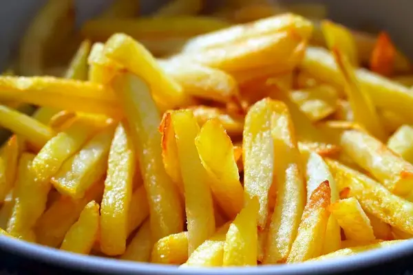  Un estudio de Harvard revela el impacto del consumo habitual de papas fritas en la salud