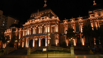 Tucumán iluminó la Casa de Gobierno en homenaje a las víctimas de siniestros viales