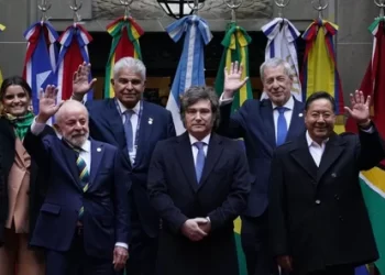 Con intenciones de asistir, Milei planea insistir con la apertura al libre comercio en la Cumbre del Mercosur