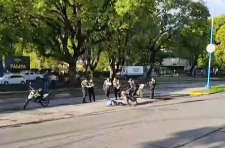 Una pasajera de DiDi Moto murió bajo las ruedas de un colectivo cerca del Parque 9 de Julio