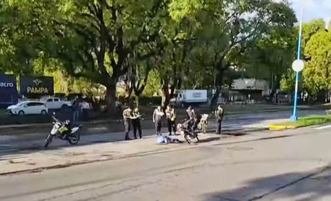 Una pasajera de DiDi Moto murió bajo las ruedas de un colectivo cerca del Parque 9 de Julio