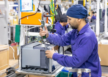 El 15,1% de las empresas industriales prevén reducir empleos