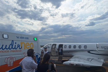 Salud Pública realizó un operativo de aeroevacuación sanitaria para garantizar atención pediátrica especializada