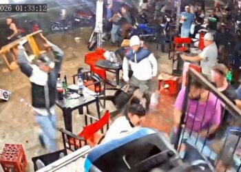 Brutal pelea en drugstore de Lastenia: los dueños del comercio emitieron un comunicado tras la golpiza a un joven
