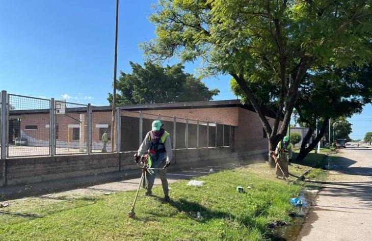 La Provincia realiza trabajos de mantenimiento en unas 600 escuelas antes del inicio de clases