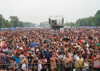 El turismo generó $8 mil millones durante un fin de semana récord