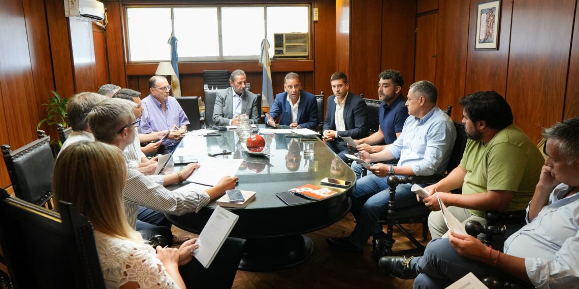 Juri encabezó la reunión de la comisión que impulsa la reforma del Código de Planeamiento Urbano