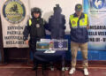 Policías sorprendieron a un joven con droga y cuando lo detuvieron fueron atacados por sus padres