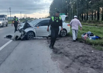 Dos autos colisionaron de frente en la ruta 38 cerca de Famaillá y sus conductores sufrieron serias heridas
