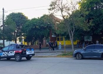Drama en un colegio de Santa Fe: un alumno mató a tiros a un compañero e hirió a otros dos