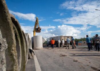La Dirección Provincial del Agua monitorea ríos y trabaja en La Madrid tras la crecida