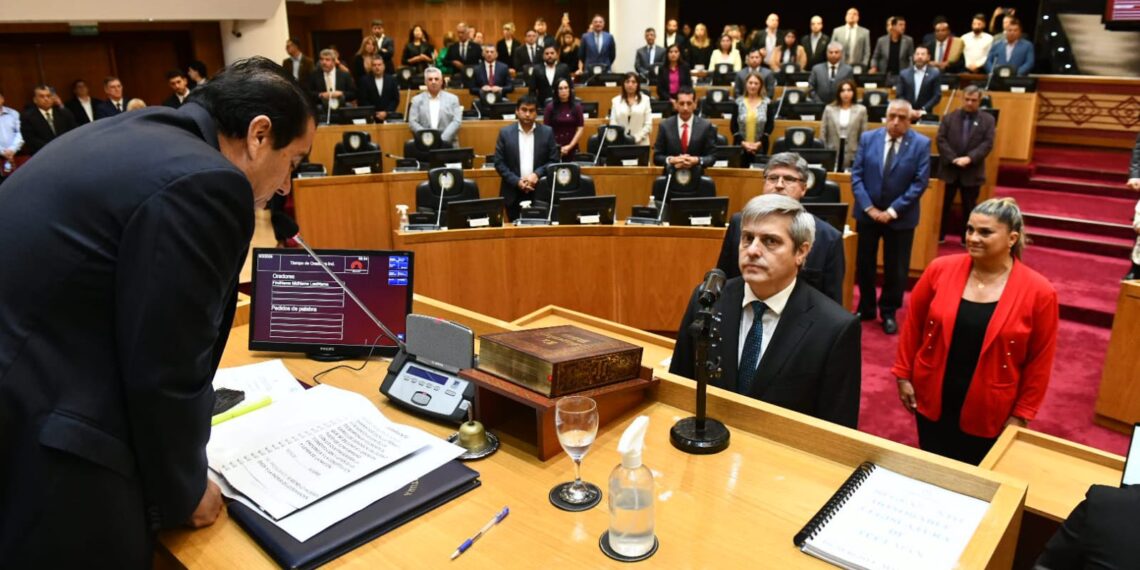 Agustín Fernández fue elegido Defensor del Pueblo de Tucumán con 38 votos en la Legislatura