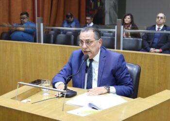 Arnedo impulsa minibuses urbanos, colectivos eléctricos y energía solar para modernizar el transporte en la capital