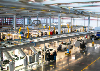 La industria nacional sufrió la segunda peor caída a nivel mundial