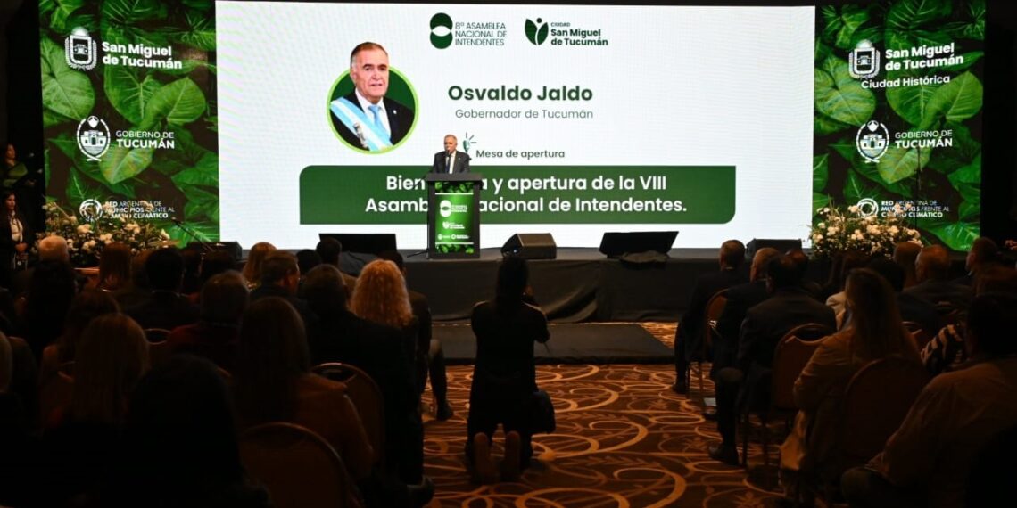 Jaldo presidió la VIII Asamblea Nacional de Intendentes frente al Cambio Climático