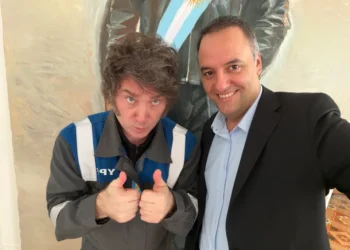 Adorni, entre el respaldo político y la presión judicial: un mes en el centro de la tormenta