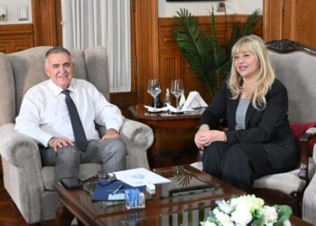 Jaldo y Chahla avanzan en gestiones para garantizar recursos municipales