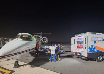 El avión sanitario trasladó a una paciente de 3 años hacia Buenos Aires y regresó con una adolescente tucumana de 17 años