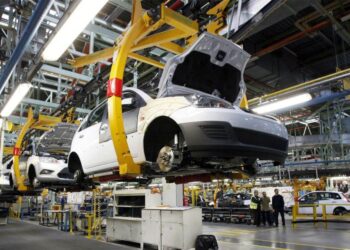Leve repunte en la producción automotriz en marzo, pero el trimestre cerró con fuerte caída