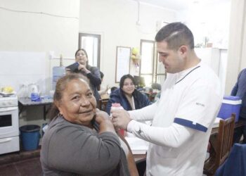 El último fín de semana hubo récord de vacunados en el 107