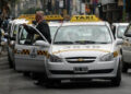 Los pocos taxistas que no se sumaron a las apps de transporte piden una ley que imponga limites a sus usuarios