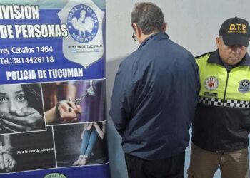 Simularon la venta de su auto para atraer y detener a un hombre de 72 años acusado de abuso de menores